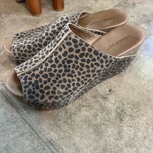 Chocolat Blu Women's Suede Leopard Print Wedge Sandals